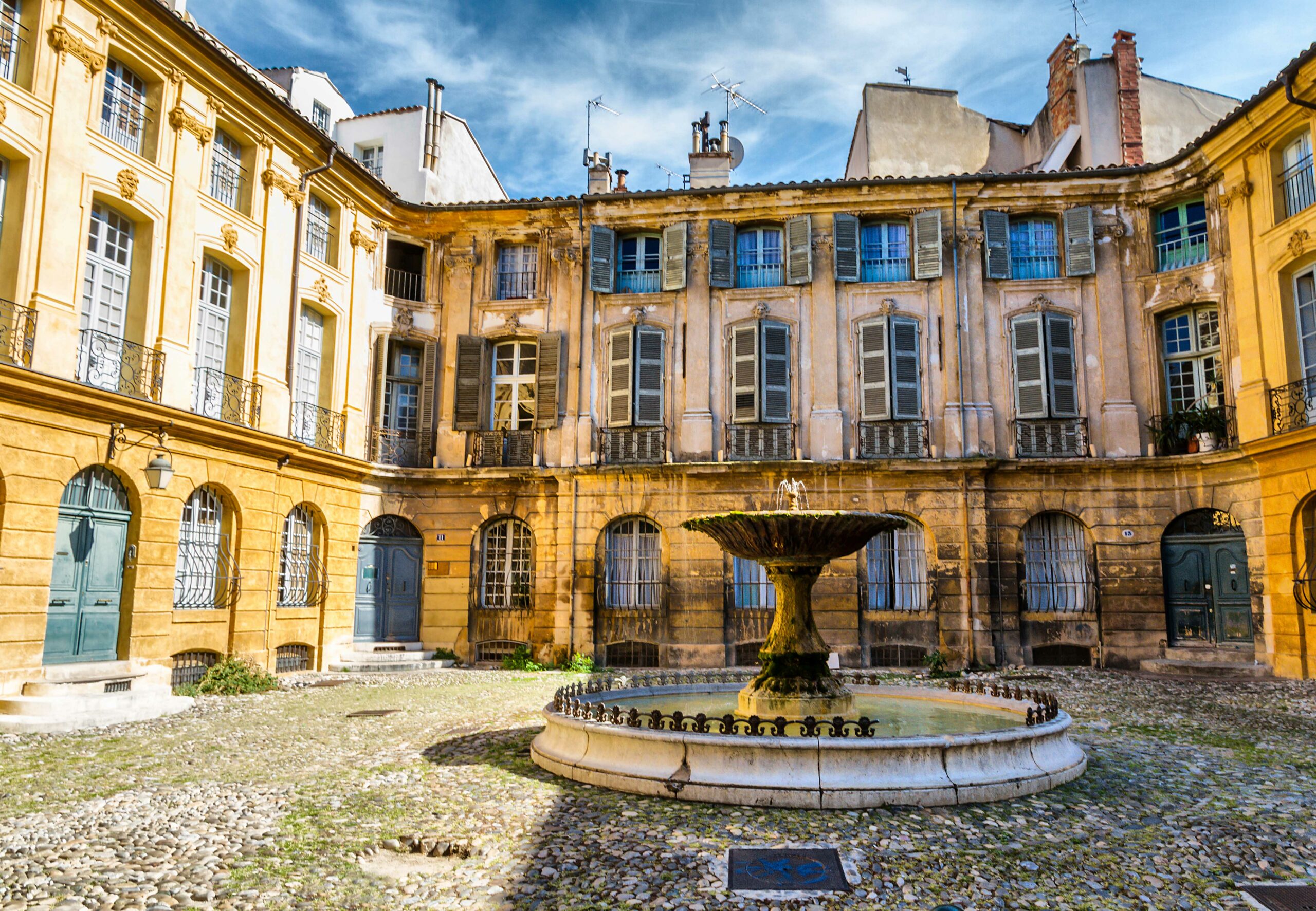 AixEnProvence-PlaceAlbertas-AixThePlaceToBe-LocationSaisonniere-Courte-MoyenneDuree.jpg